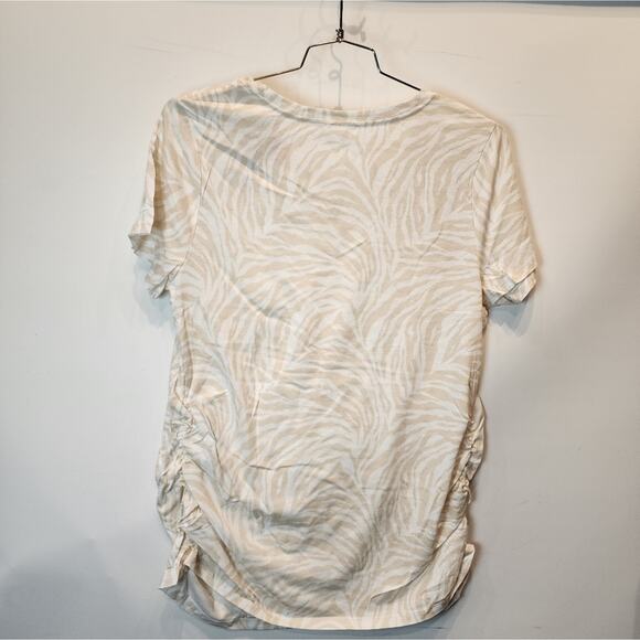 New Ingrid Maternity T-Shirt Animal Print V-Neck Tee Cool Lightweight Size XXL - Picture 7 of 7